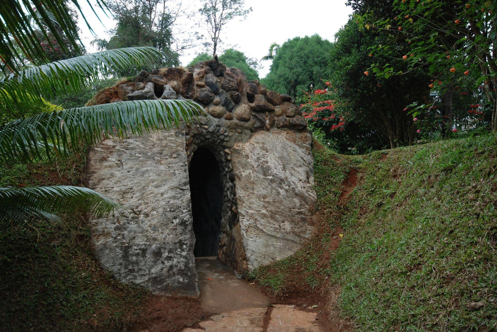 Carmelia Haven Resort Thekkady Exterior foto